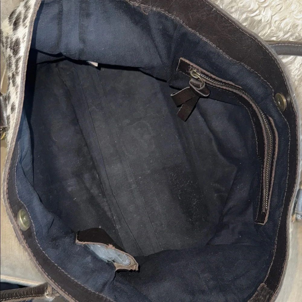 Boden Black and Cream Animal Print Tote - Picture 10 of 14